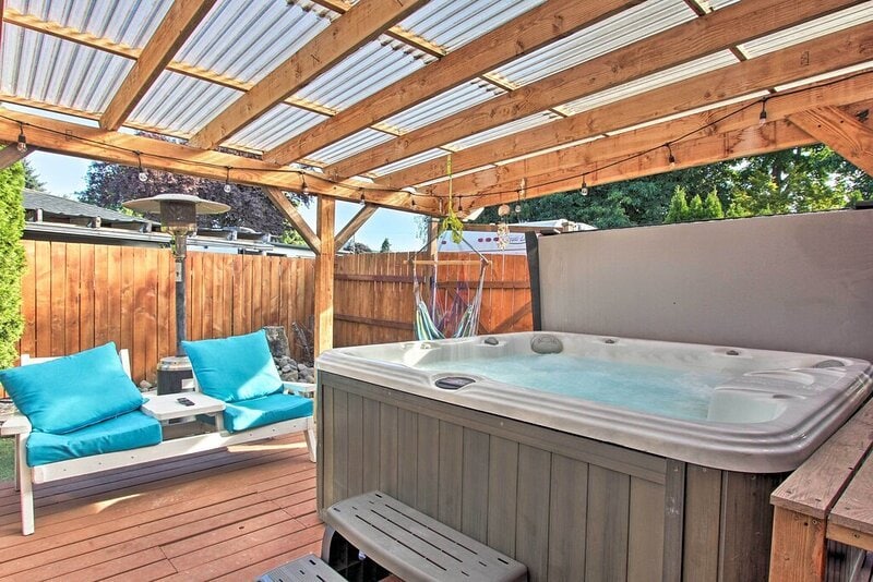 Tropical Springfield Home
