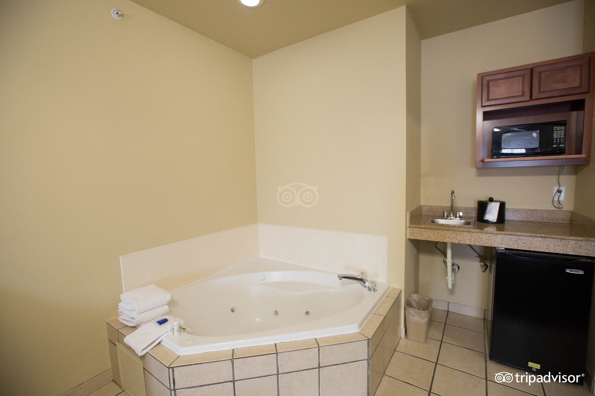 Best Western Plus Hill Country Suites