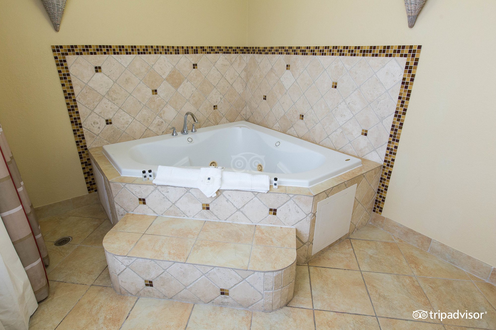 Country Inn & Suites by Radisson, Tampa Airport North, FL